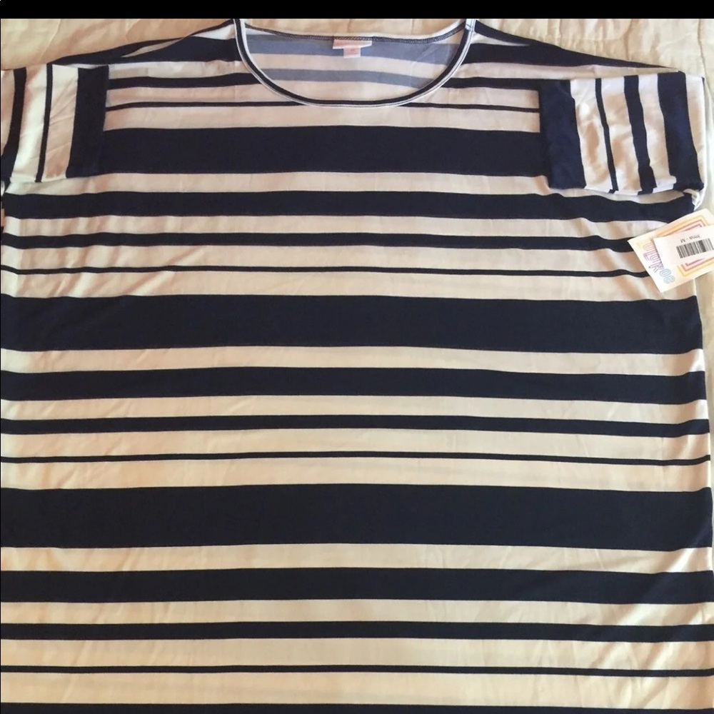 Lularoe NWT Irma - Medium 12-14